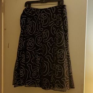 Below the knee lined skirt with pattern